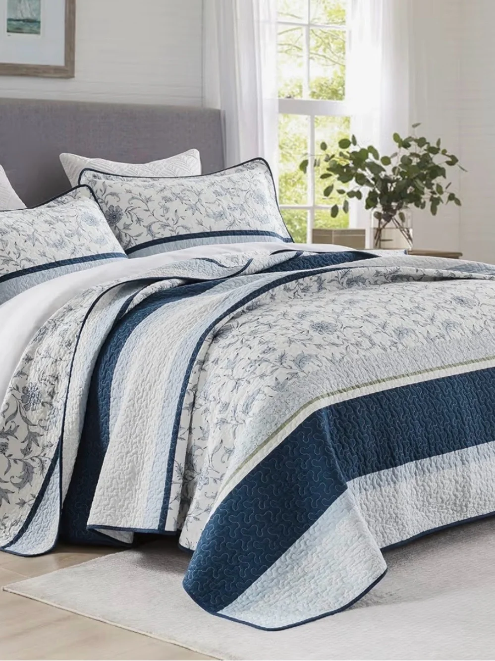 Reversible Floral and Stripe Quilt Set in Blue and White